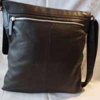 RICARDO COLLI - ЕСТЕСТВЕНА КОЖА мъжка,голяма,черна чанта през рамо за лаптоп или таблет, снимка 2 - Чанти - 41682749