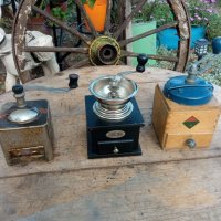 Стара мелница за кафе или подправки, снимка 1 - Антикварни и старинни предмети - 41699071