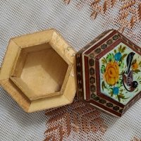 Малка дървена кутийка, Сирия, снимка 5 - Антикварни и старинни предмети - 40890525