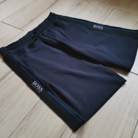 Hugo Boss къси панталони , снимка 1 - Къси панталони - 28717035