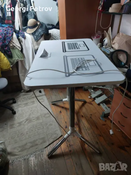 работно офис бюро за правостоящи, снимка 1