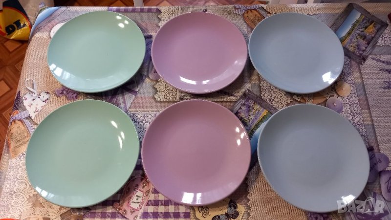 Цветни чинии нови, снимка 1