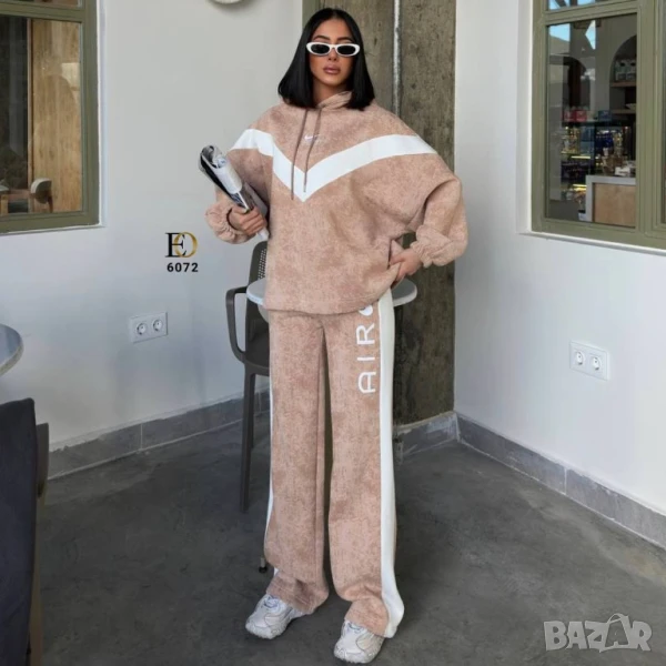 дамски екипи Nike , снимка 1