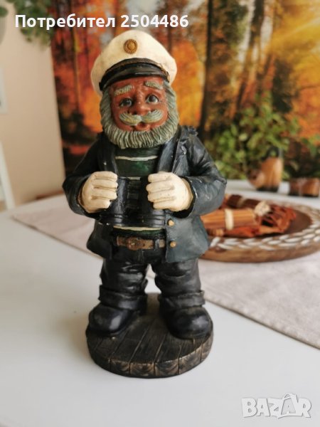 Фигурка на Капитан, снимка 1