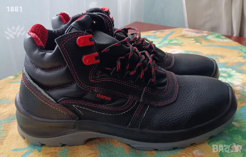 Работни обувки с метални бомбета. Масло и киселинно устойчива подметка. Размер 45. Нови., снимка 1