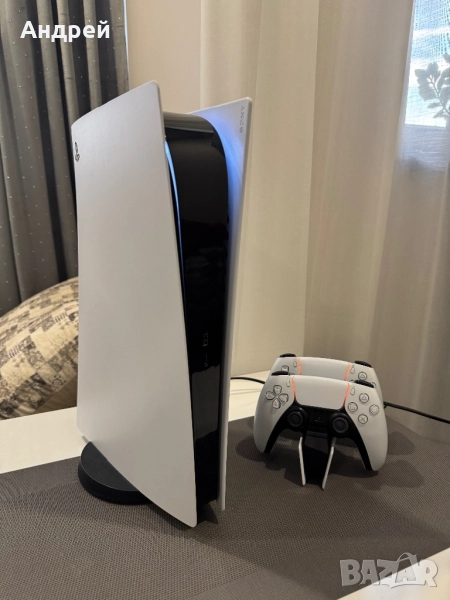 PS5 2 Джойстика + DualSense Charging Station + вертикална стойка, снимка 1