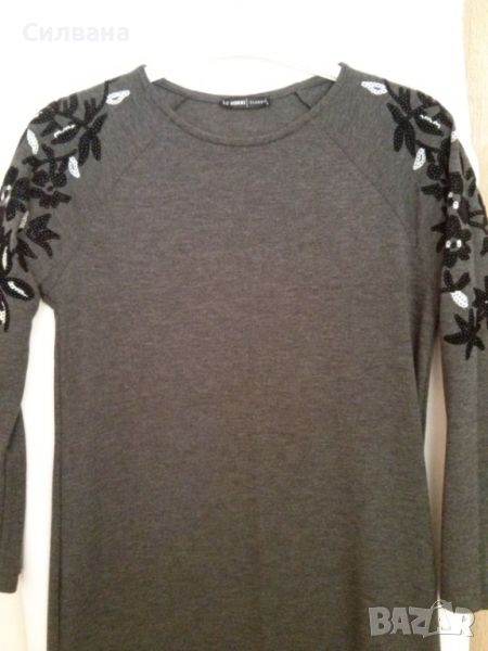 сив блузон с черни цветя, снимка 1