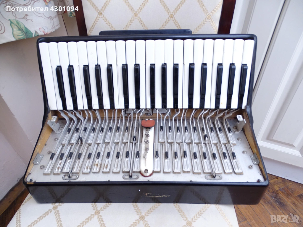Корпус (клавиатура) с тарги за Акордеон Weltmeister Stella 96 баса, снимка 1