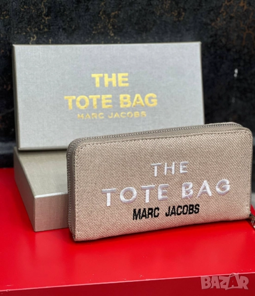 портмонета в кутя the tote bag marc jacobs, снимка 1