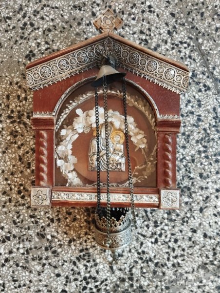 Иконостас,икона с кандило, снимка 1