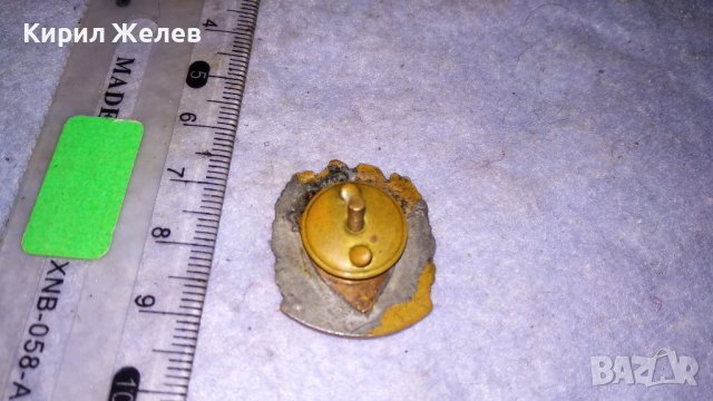 ПОКОРИТЕЛ на ПЛАНИНСКИТЕ ПЪРВЕНЦИ Стара РЯДКА АЛПИНИСТКА ЕМАЙЛИРАНА БРОНЗОВА ЗНАЧКА на ВИНТ 33496, снимка 2 - Колекции - 38969869