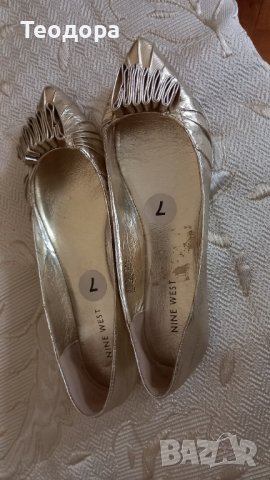Златисти балеринки, снимка 2 - Дамски ежедневни обувки - 39968950