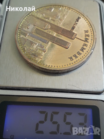 масивен плакет посветен на 11.09.2001г. - удара на "Кулите близнаци" в стилна кутия., снимка 3 - Колекции - 52646967