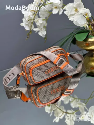 Guess дамски чанти Различни цветове , снимка 5 - Чанти - 48836213