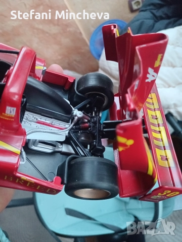 Ферари 333 със мащаб 1:18 на Хотуилс без зъбележка, снимка 4 - Коли, камиони, мотори, писти - 52857249