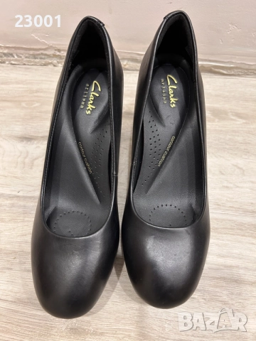 Дамски обувки Clarks