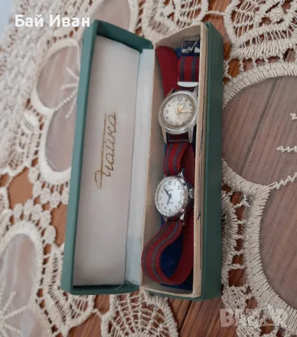 Дамски ръчен механичен часовник 2 броя - Чайка - топ цена !, снимка 7 - Дамски - 47338492