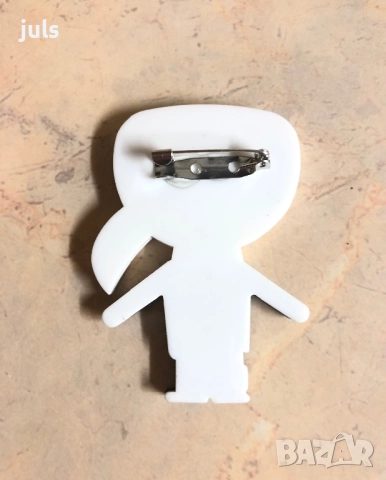 Брошки Karl Lagerfeld, снимка 6 - Други - 52023964