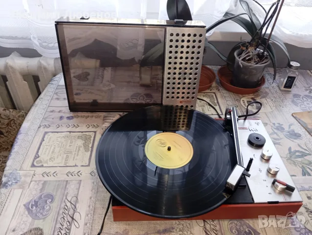 Ретро грамофон Unitra mister hit от 1975г, снимка 4 - Грамофони - 55877413