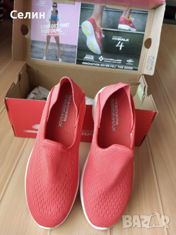 Skechers дамски спортни обувки, снимка 4 - Маратонки - 36347636