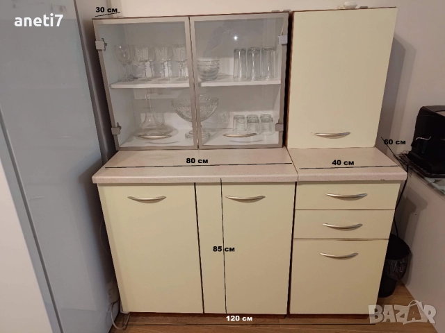 Кухненски шкафове 120см, слонова кост, отлично състояние