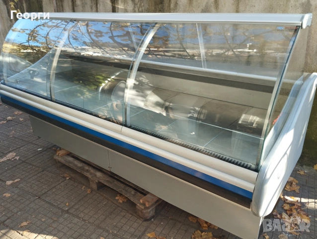 хладилна витрина 250 см.