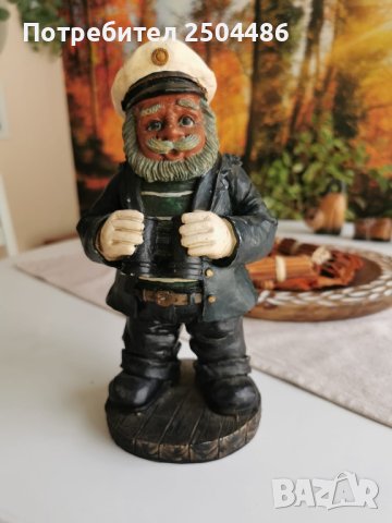 Фигурка на Капитан