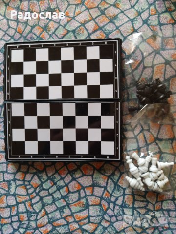 магнитен мини шах LEON, снимка 2 - Шах и табла - 35934139
