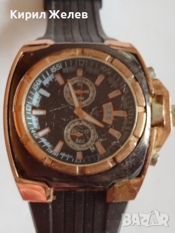 Мъжки часовник масивен стилен много красив с силиконова каишка - 26544, снимка 2 - Мъжки - 36146045