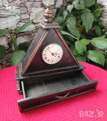 Винтидж дървен часовник , снимка 3 - Антикварни и старинни предмети - 52868853