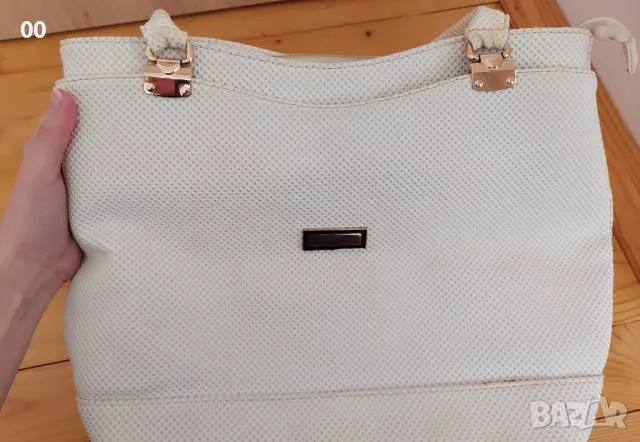 Дамска бяла чанта, снимка 8 - Чанти - 49421398