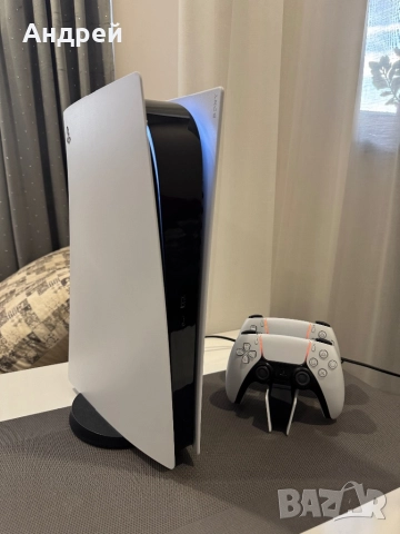 PS5 2 Джойстика + DualSense Charging Station + вертикална стойка, снимка 1