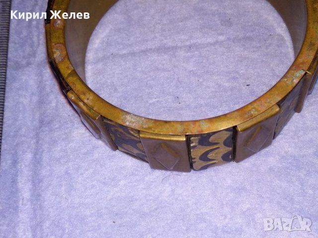 СТАРА БРОНЗОВА ТИБЕТСКА ТРАДИЦИОННА ГРИВНА РЯДКА РЪЧНА ИЗРАБОТКА ИНКРУСТИРАНА с РОГ / КОСТ 73731, снимка 11 - Антикварни и старинни предмети - 41202048