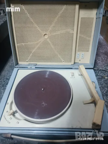 Стар руски грамофон, снимка 2 - Антикварни и старинни предмети - 49883697