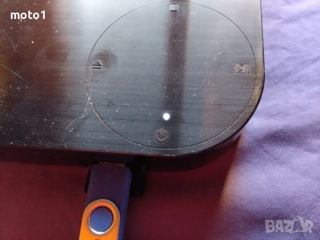 страхотен оригинален 3де Блу Рей дивиди юесби плеър-самсунг , снимка 5 - Плейъри, домашно кино, прожектори - 52397945