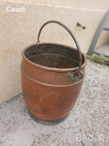 Бакърена кофа, снимка 3 - Антикварни и старинни предмети - 52418732