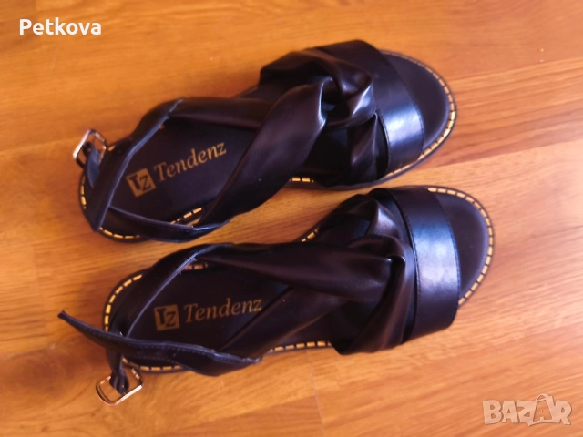 Дамски сандали