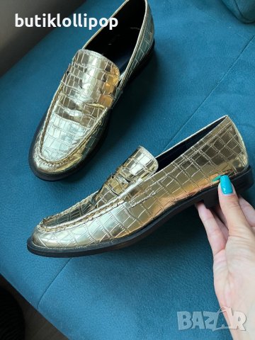 Обувки златни zara, снимка 2 - Дамски ежедневни обувки - 42129159