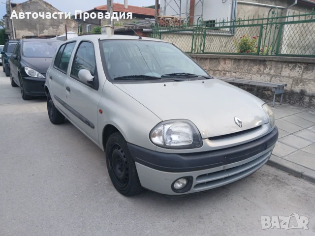 Рено Клио 1,4 i, 2001 г на части, снимка 2 - Автомобили и джипове - 51285522