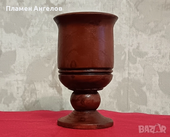 Стар, Ретро дървен моливник