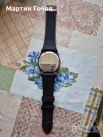 Часовник Guess Retro Pop (модел W0979L2), снимка 4 - Дамски - 53571435