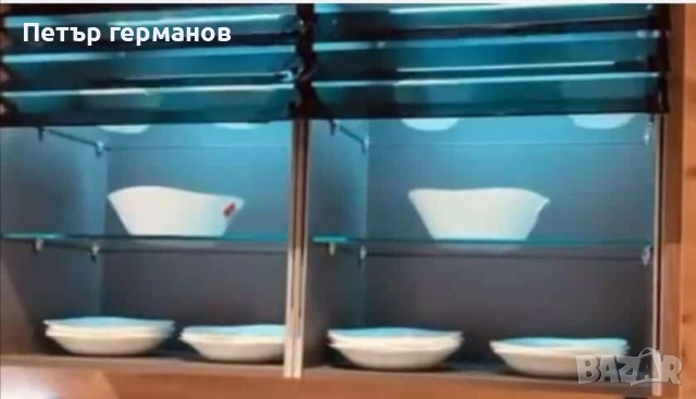 Шкаф с електрическо отваряне – алуминий и закалено стъкло, снимка 2 - Шкафове - 52036575