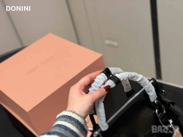 Miu Miu Belair Дамска чанта, кожа, снимка 7 - Чанти - 55930799