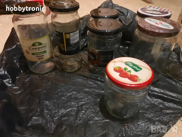 Продавам стъклени буркани с винтова капачка 