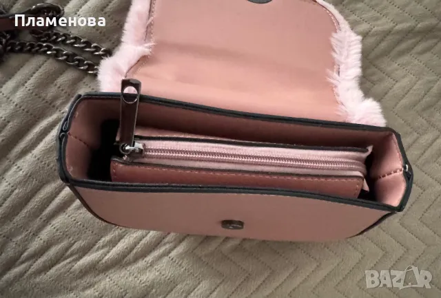 Дамска розова чанта с пух, снимка 7 - Чанти - 48960053