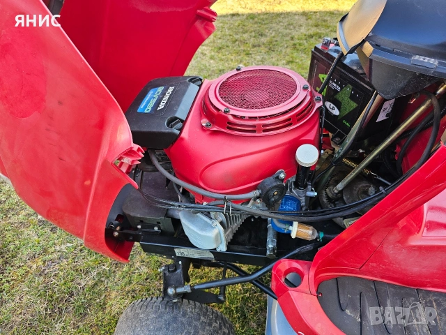 ТРАКТОРНА КОСАЧКА HONDA. ДВУЦИЛИНДРОВА. ПЕРФЕКТНА , снимка 12 - Градинска техника - 53665219