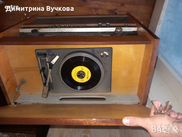 Ретро антика радиограмофон Rigonda 102, снимка 2 - Други ценни предмети - 52095242