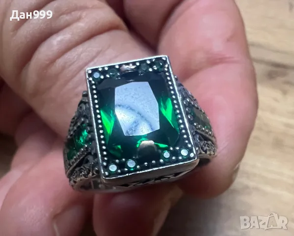 Сребърен пръстен със зелен камък проба 925