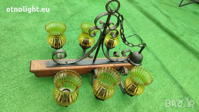 Красив полилей съчетание от дървена греда, ковано желязо и жълти стъкленици , снимка 5 - Полилеи - 53812724