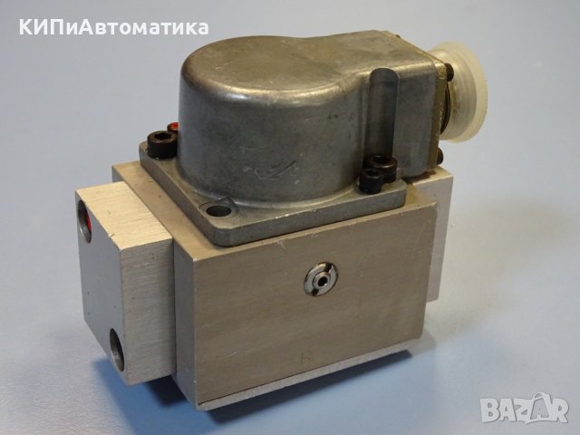 Сервоклапан MOOG DO77-142 servo valves, снимка 8 - Резервни части за машини - 41729017